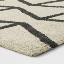 Outlet Furnitures Decor Store 18 Glacier Hourglass Woven Area Rug - Project 62™ Cream